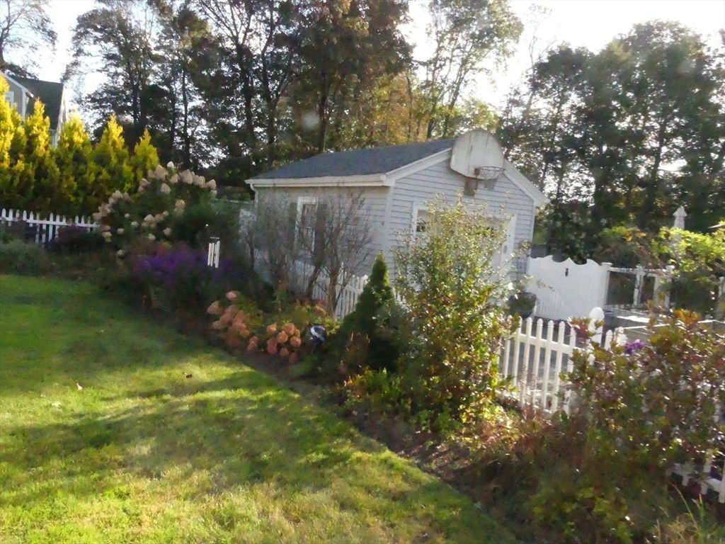 Backyard, Detached Garage, Exterior