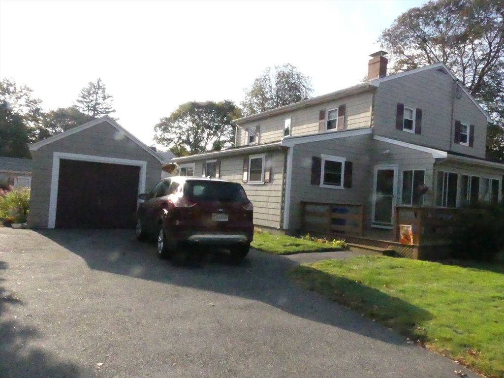 Detached Garage, Exterior