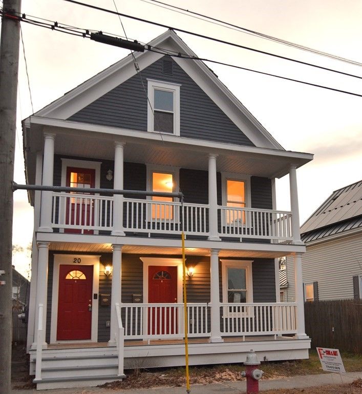 Exterior, Facade, Queen Anne Victorian