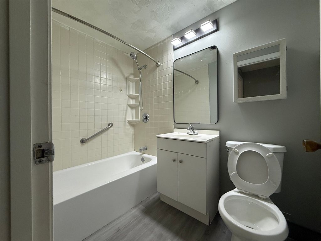 Bathroom, Dual Sink Vanities, Interior, Wood Texture Flooring