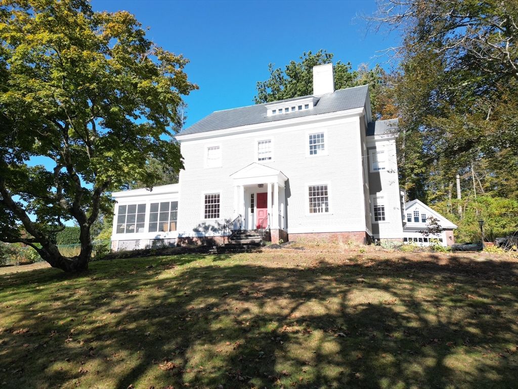 Backyard, Exterior, Facade, Georgian