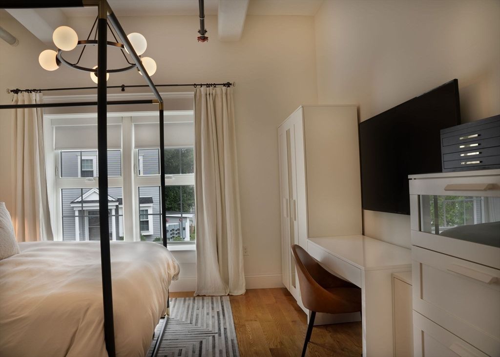 Bedroom, Interior, Pendant Lights, Wood Texture Flooring