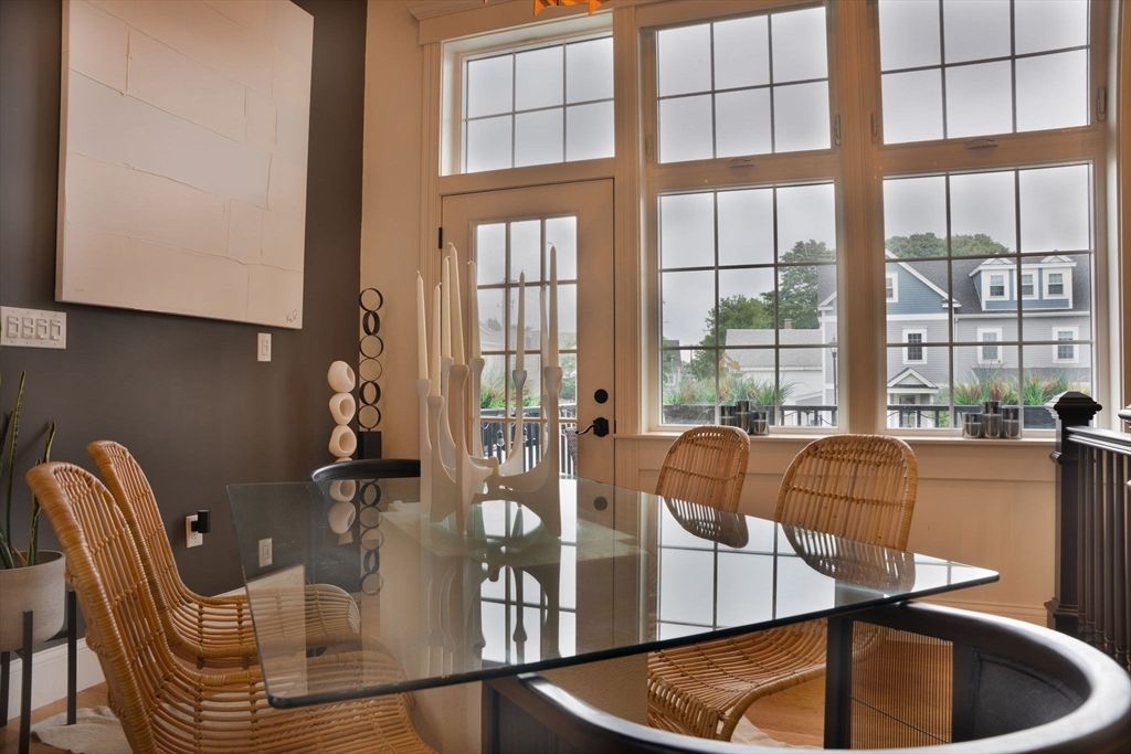 Dining room, Interior