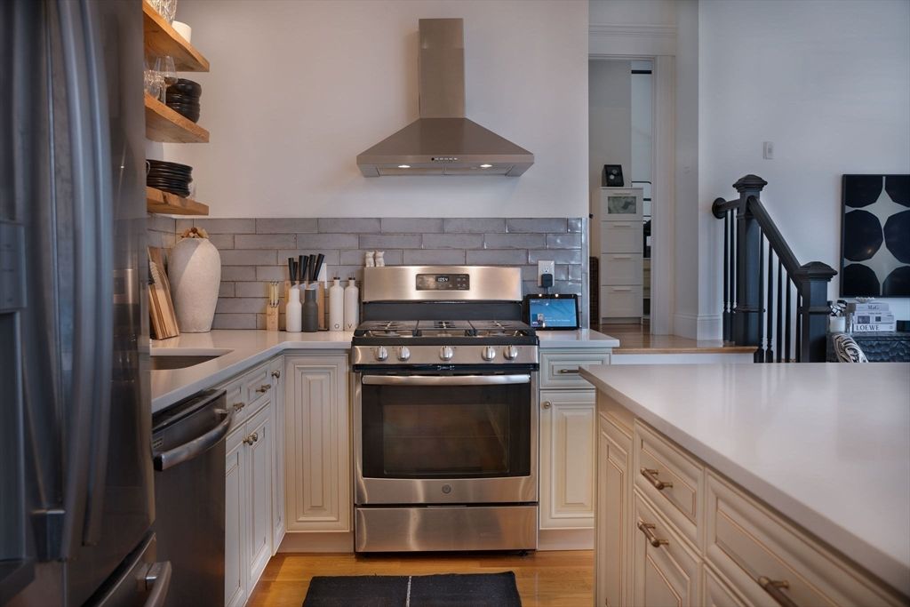 Interior, Kitchen, Stainless Steel Appliances, Wood Texture Flooring