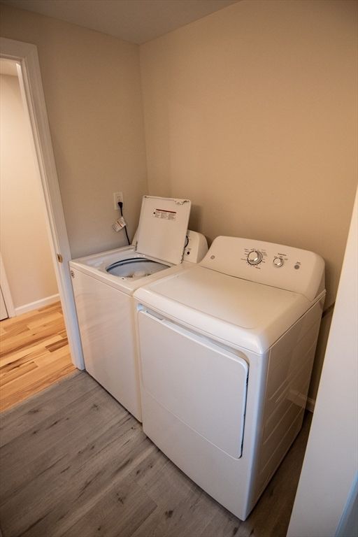 Interior, Washer, Wood Texture Flooring