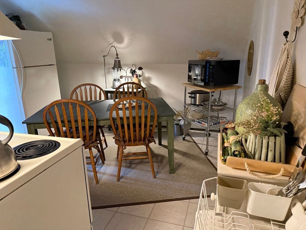 Dining room, Interior
