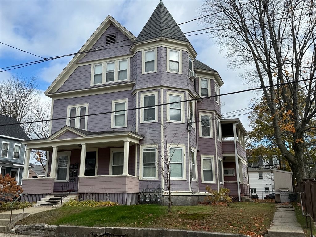 Exterior, Facade, Queen Anne Victorian