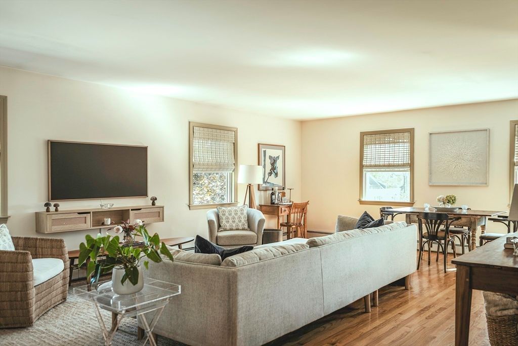 Dining room, Interior, Living room, Wood Texture Flooring
