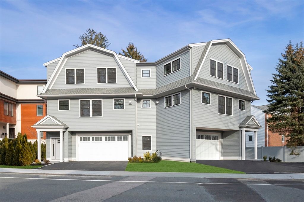 Attached, Exterior, Facade, Farmhouse