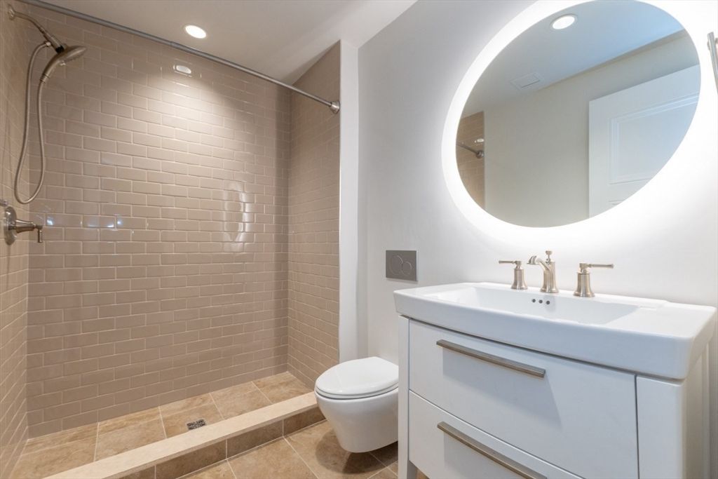 Bathroom, Interior, Recessed Lighting