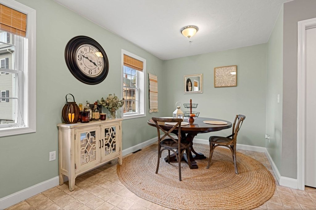 Dining room, Interior