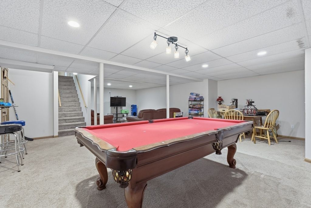 Billiard Table, Game Room, Interior, Recessed Lighting