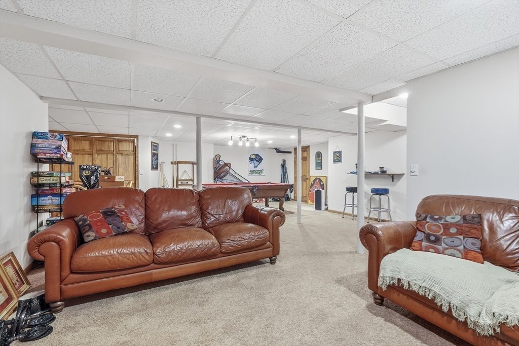 Billiard Table, Game Room, Interior, Recessed Lighting
