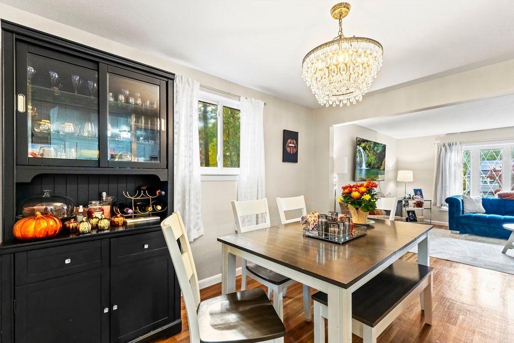 Chandelier, Dining room, Interior, Living room, Wood Texture Flooring