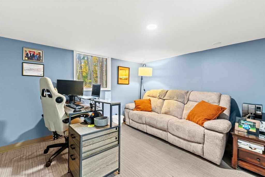 Home Office, Interior, Recessed Lighting, Wood Texture Flooring