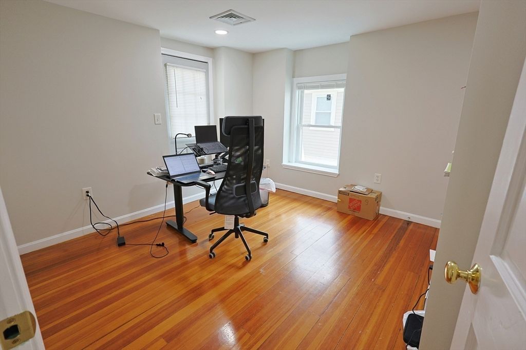 Home Office, Interior, Recessed Lighting, Wood Texture Flooring