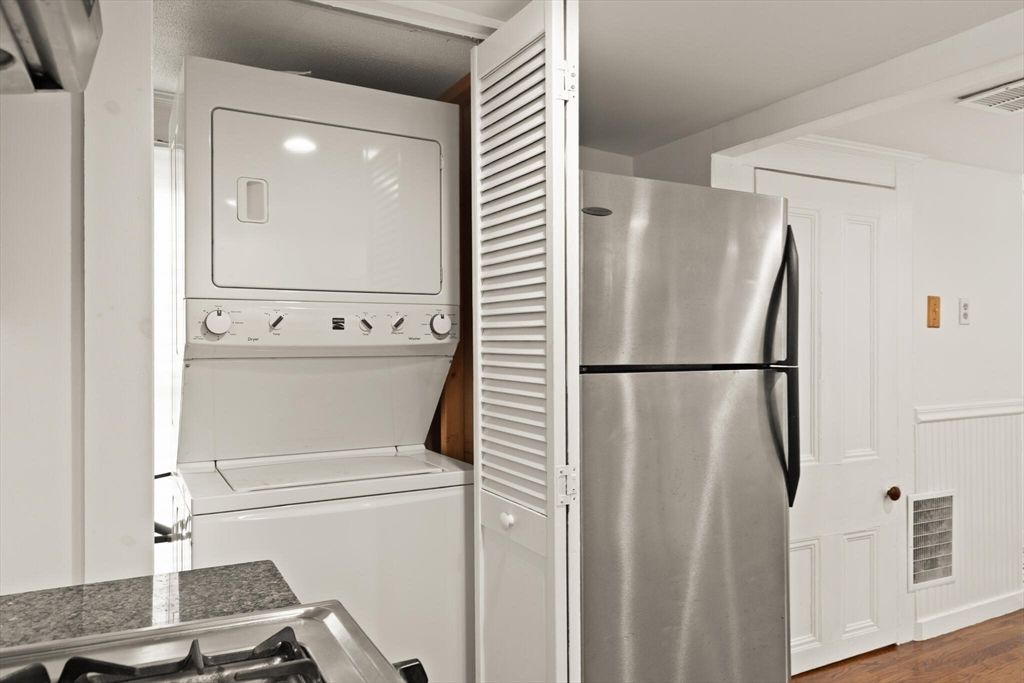 Interior, Stainless Steel Appliances, Utility Closets, Washer, Wood Texture Flooring