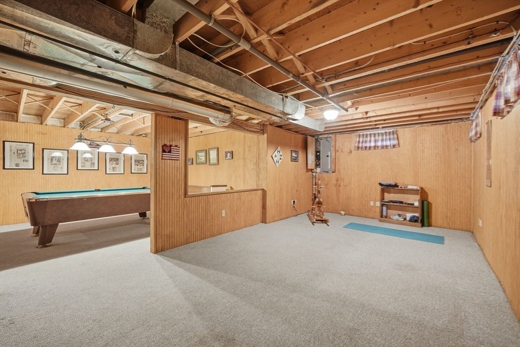 Billiard Table, Game Room, Interior, Wooden Beams, Wooden Ceilings, Wooden Walls