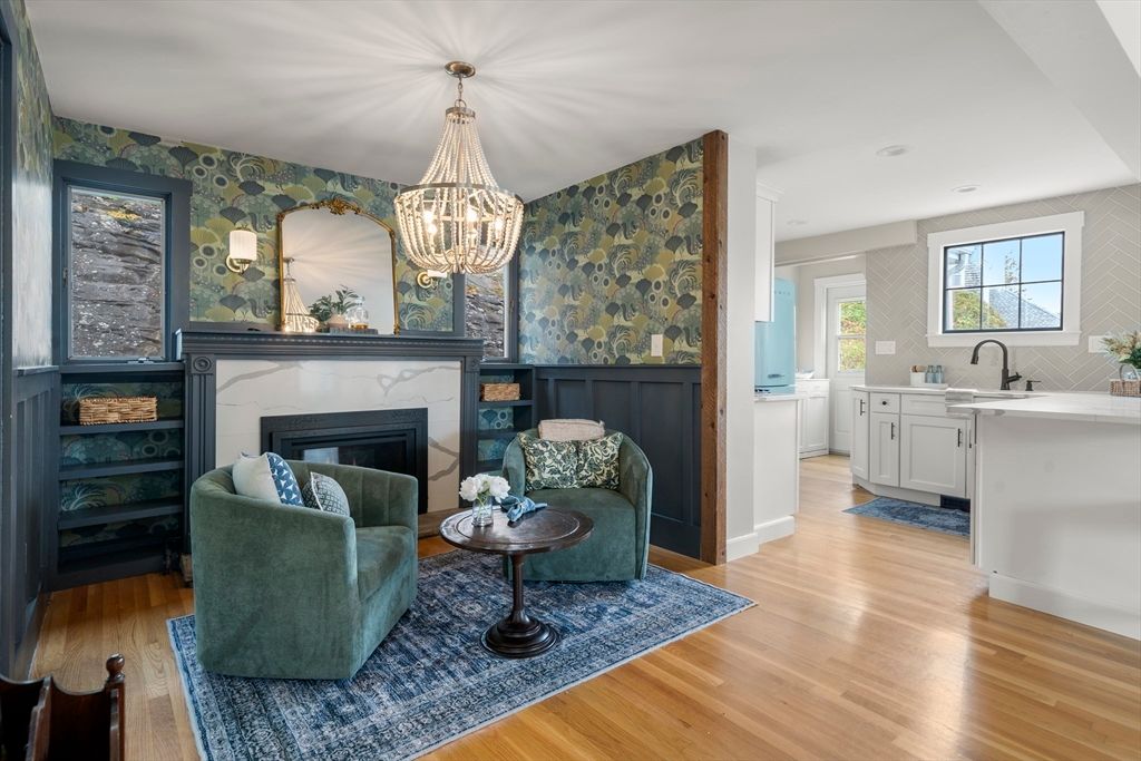 Chandelier, Fireplace, Interior, Pendant Lights, Recessed Lighting, Wood Texture Flooring