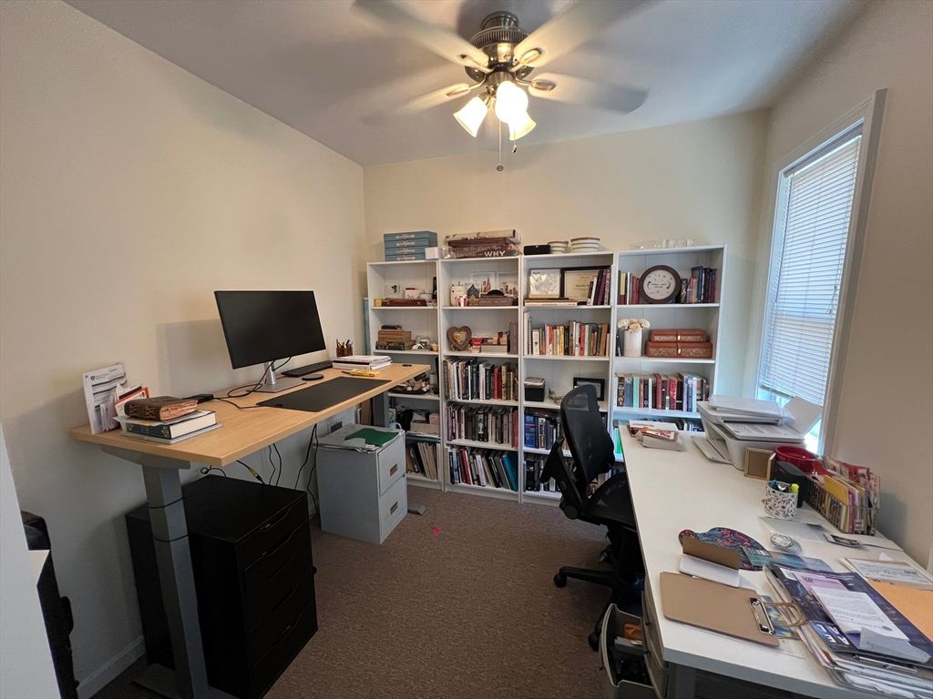 Home Office, Interior