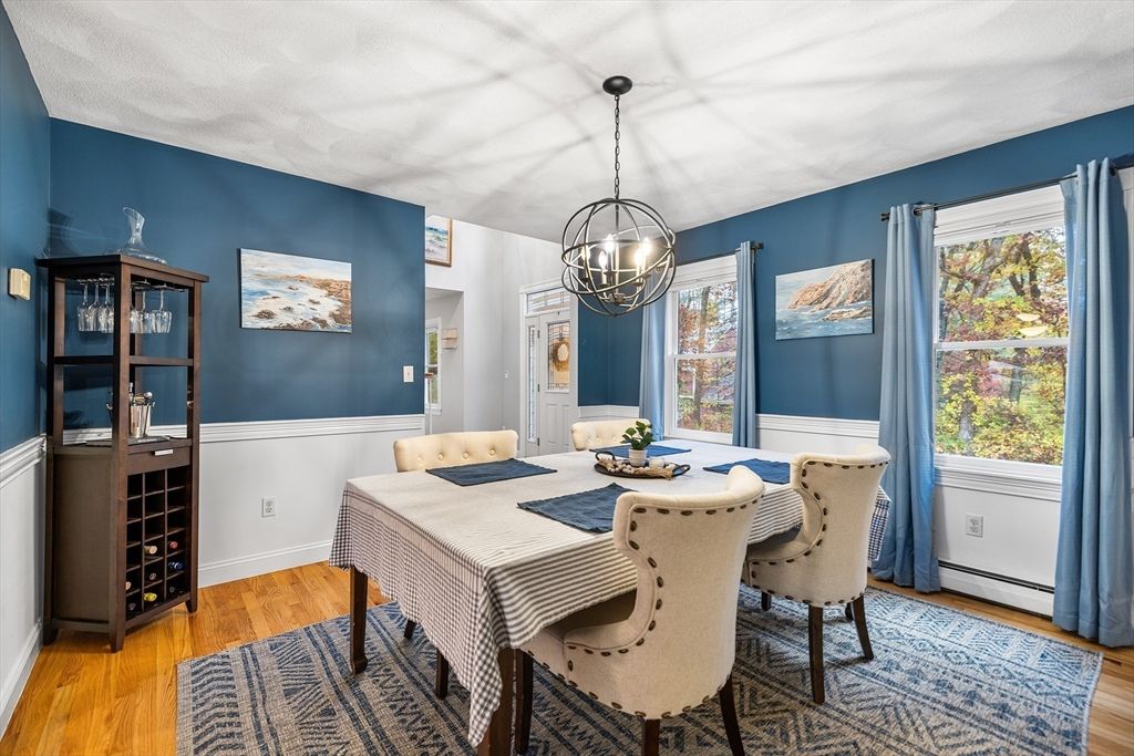 Chandelier, Dining room, Interior, Pendant Lights, Wood Texture Flooring
