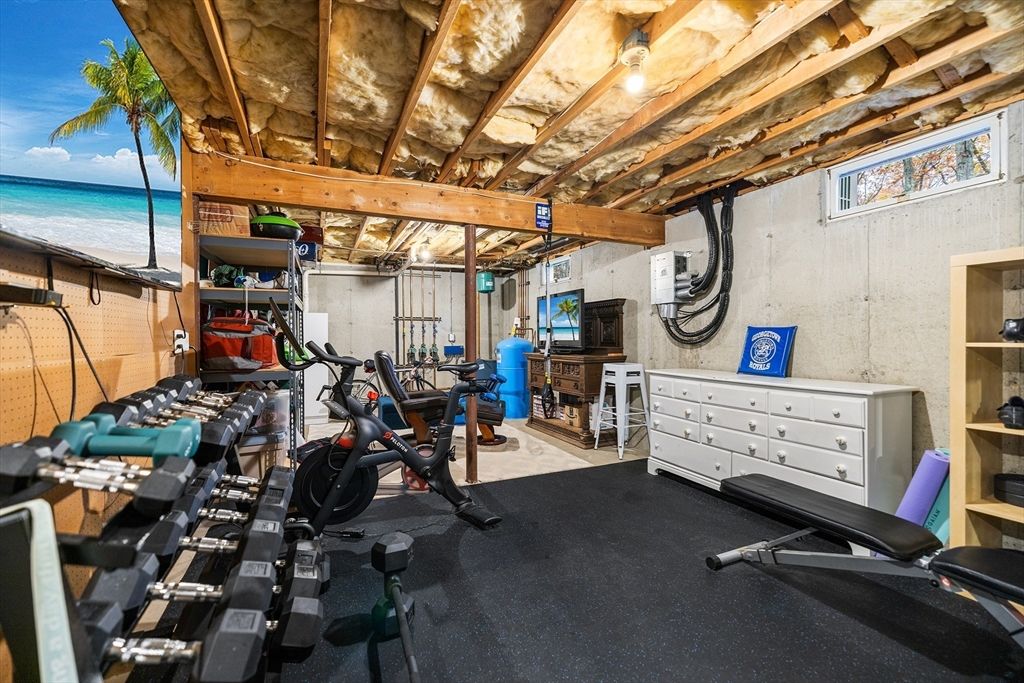 Fitness Equipment, Interior, Water, Wooden Beams