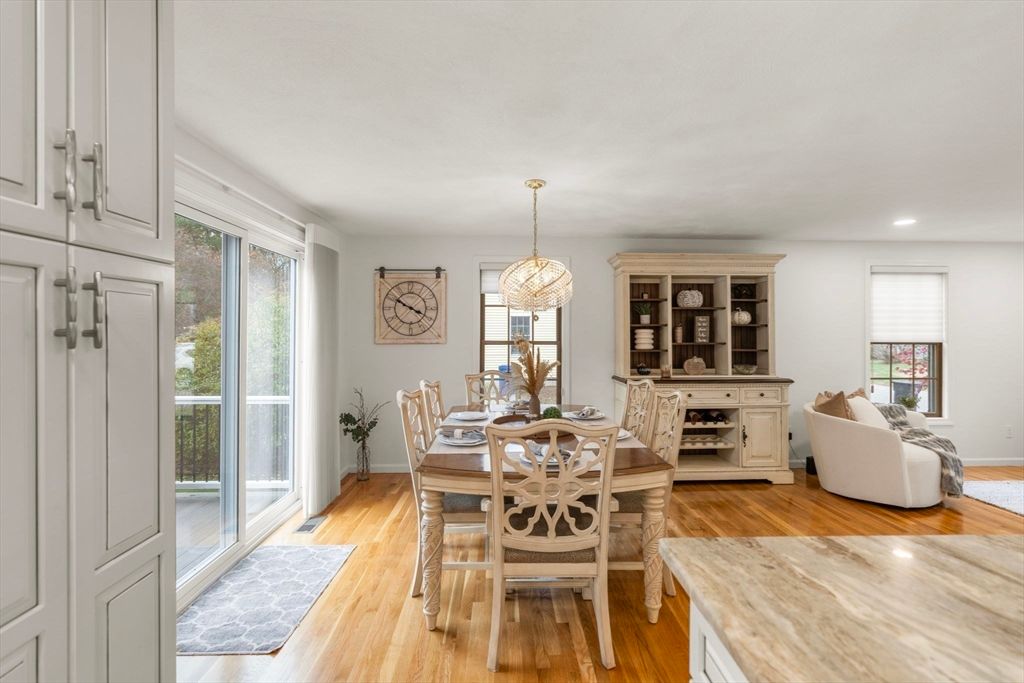 Dining room, Interior, Pendant Lights, Recessed Lighting, Wood Texture Flooring