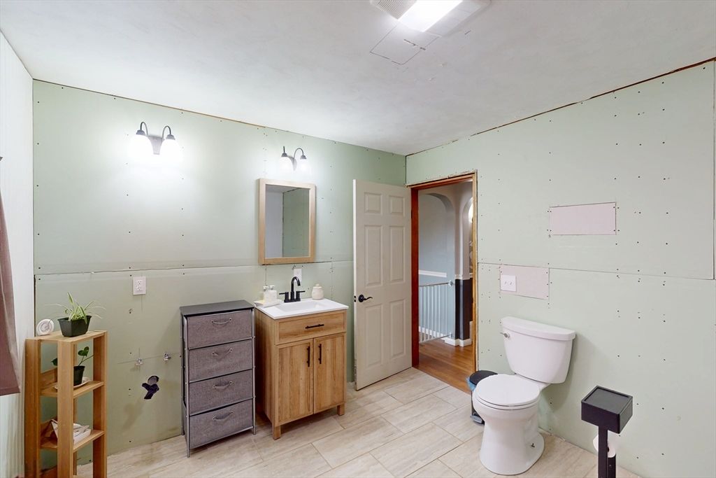 Bathroom, Interior, Wood Texture Flooring