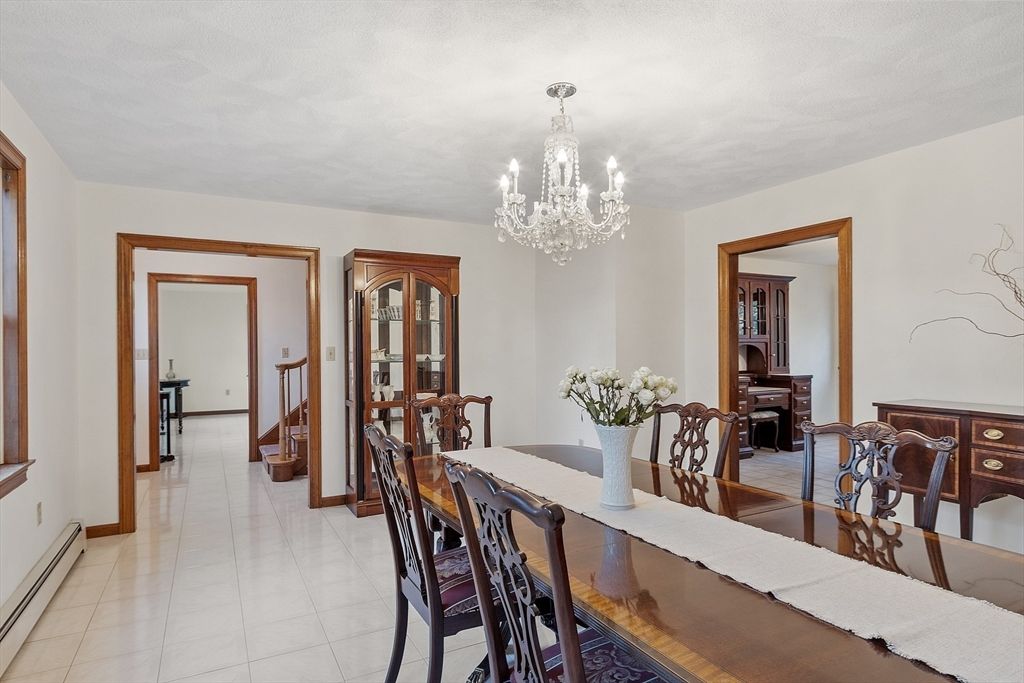 Chandelier, Dining room, Interior