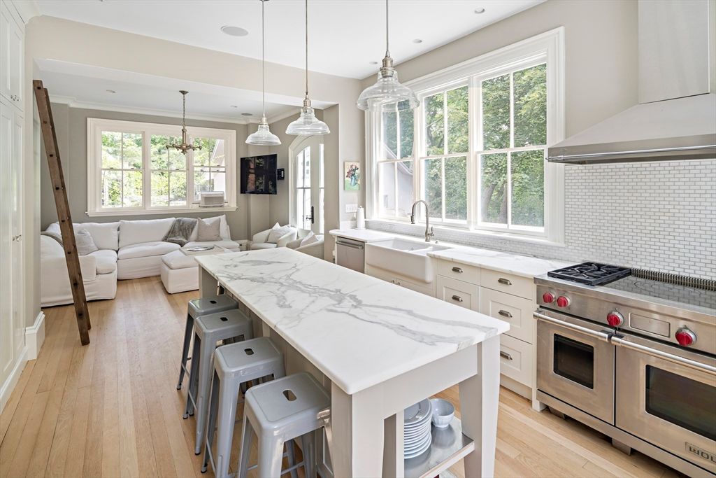 Interior, Kitchen, Living room, Pendant Lights, Recessed Lighting, Stainless Steel Appliances, Wood Texture Flooring