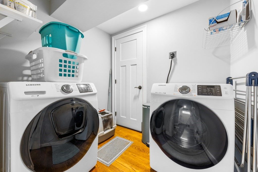 Interior, Recessed Lighting, Utility Closets, Washer, Wood Texture Flooring