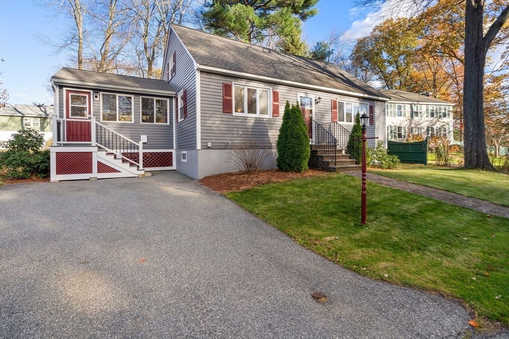Backyard, Exterior, Facade, Cape Cod