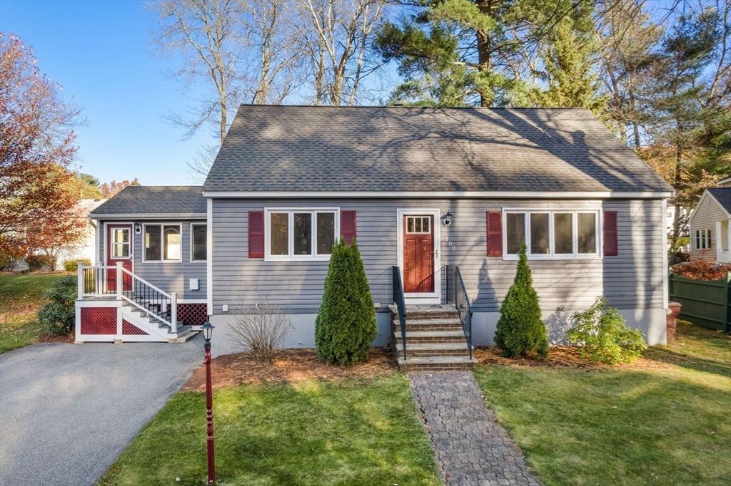 Exterior, Facade, Cape Cod