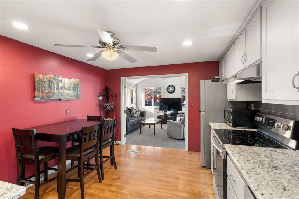 Dining room, Interior, Kitchen, Living room, Recessed Lighting, Wood Texture Flooring