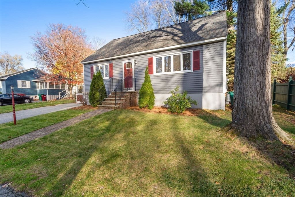 Exterior, Facade, Cape Cod