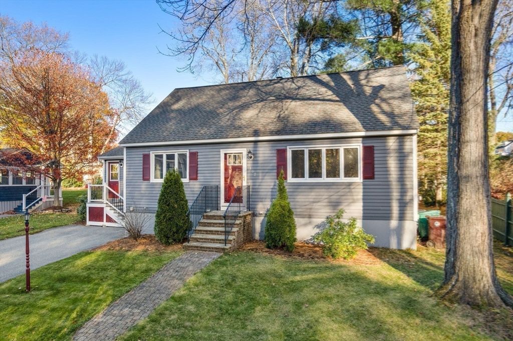 Exterior, Facade, Cape Cod