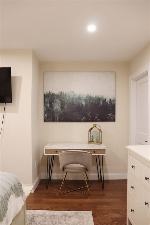 Home Office, Interior, Recessed Lighting, Wood Texture Flooring