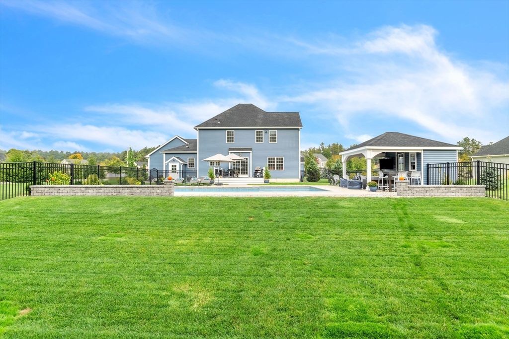 Backyard, Exterior, Pool