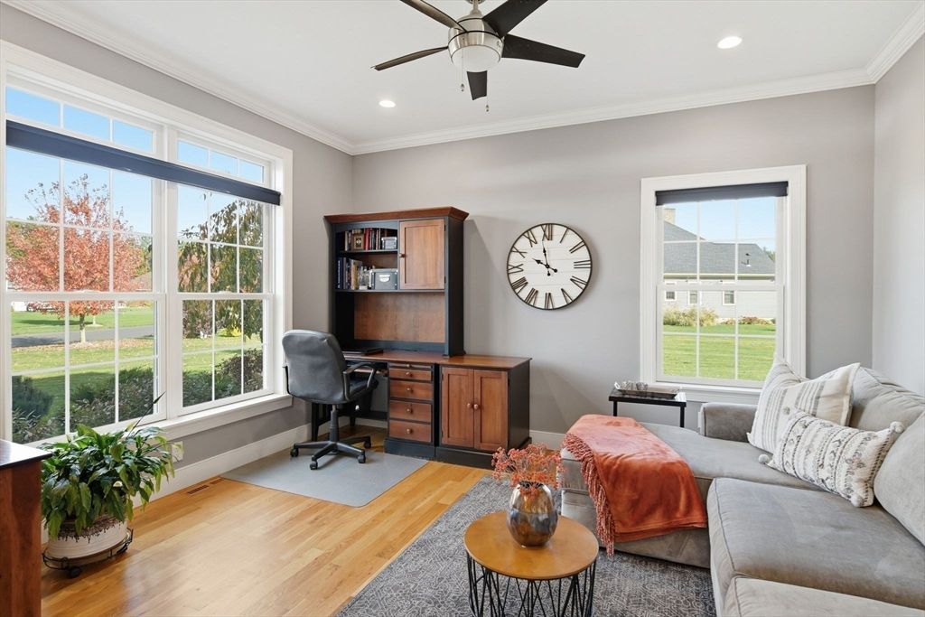 Home Office, Interior, Recessed Lighting, Wood Texture Flooring