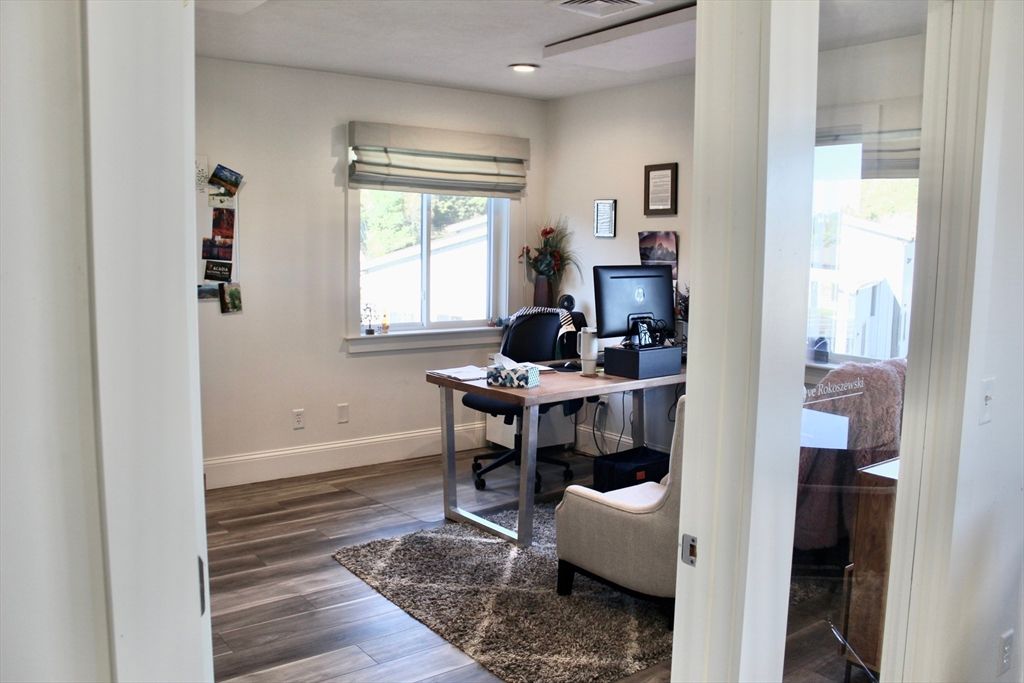 Home Office, Interior, Recessed Lighting, Wood Texture Flooring