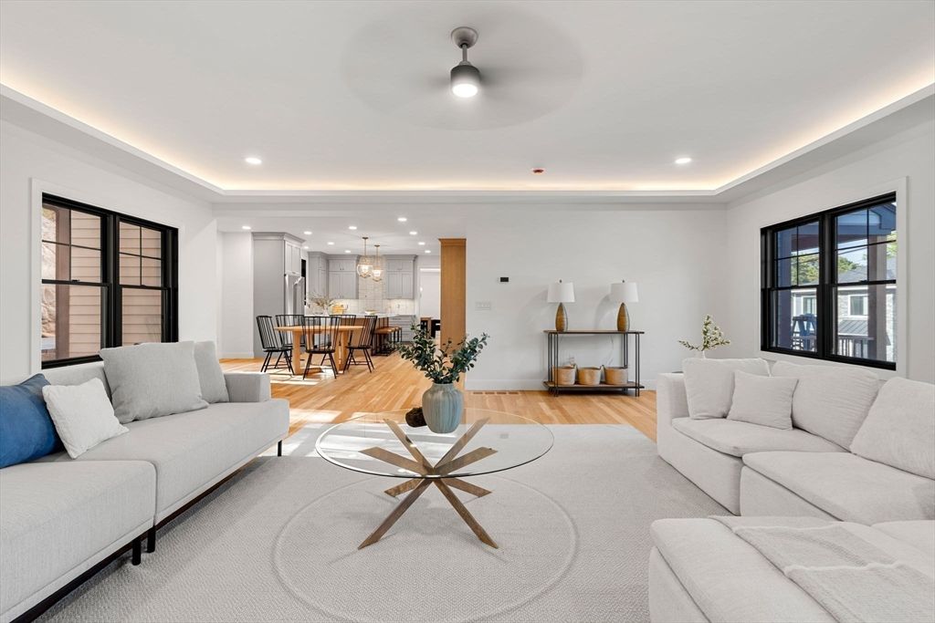 Dining room, Interior, Kitchen, Living room, Pendant Lights, Recessed Lighting, Wood Texture Flooring