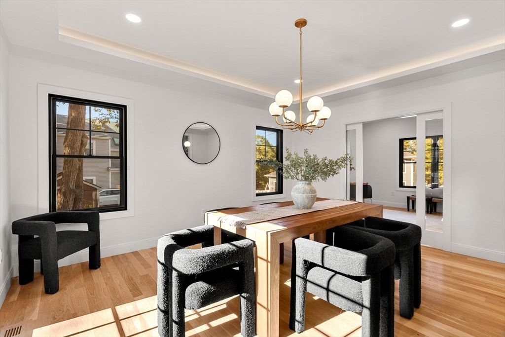 Chandelier, Dining room, Interior, Recessed Lighting, Wood Texture Flooring