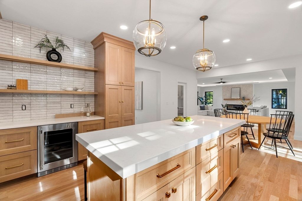 Dining room, Interior, Kitchen, Pendant Lights, Recessed Lighting, Stainless Steel Appliances, Wood Texture Flooring