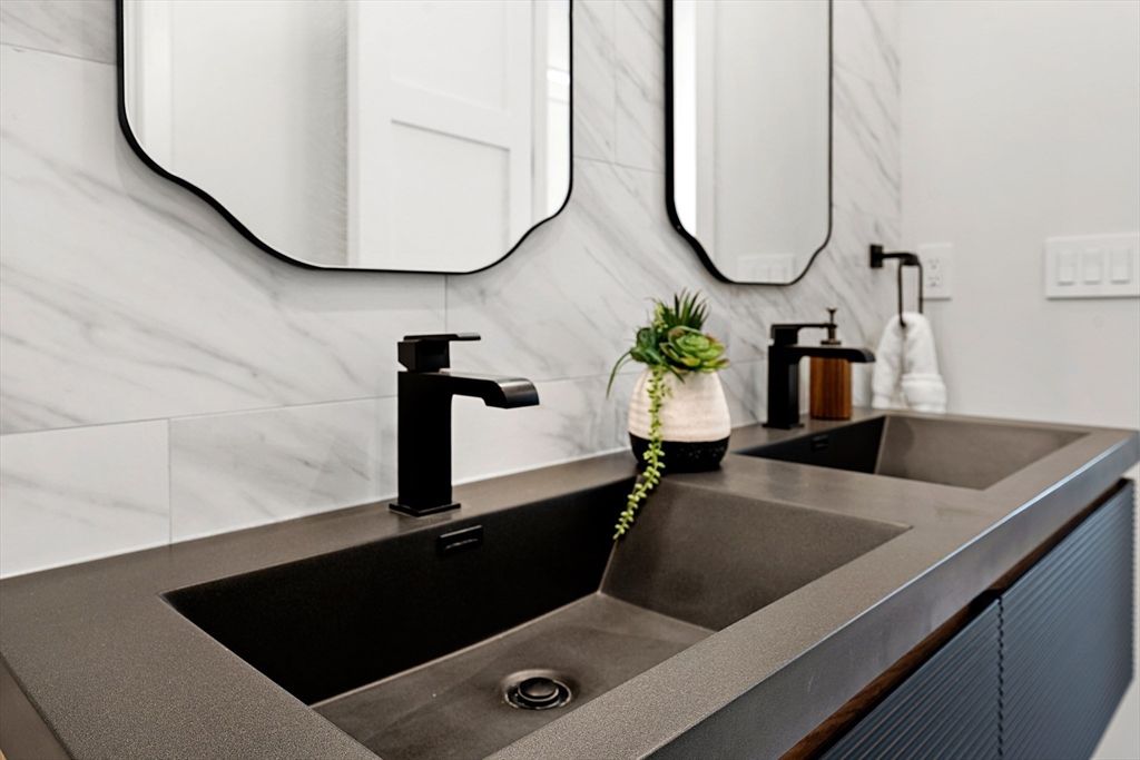 Bathroom, Interior, Marble Walls