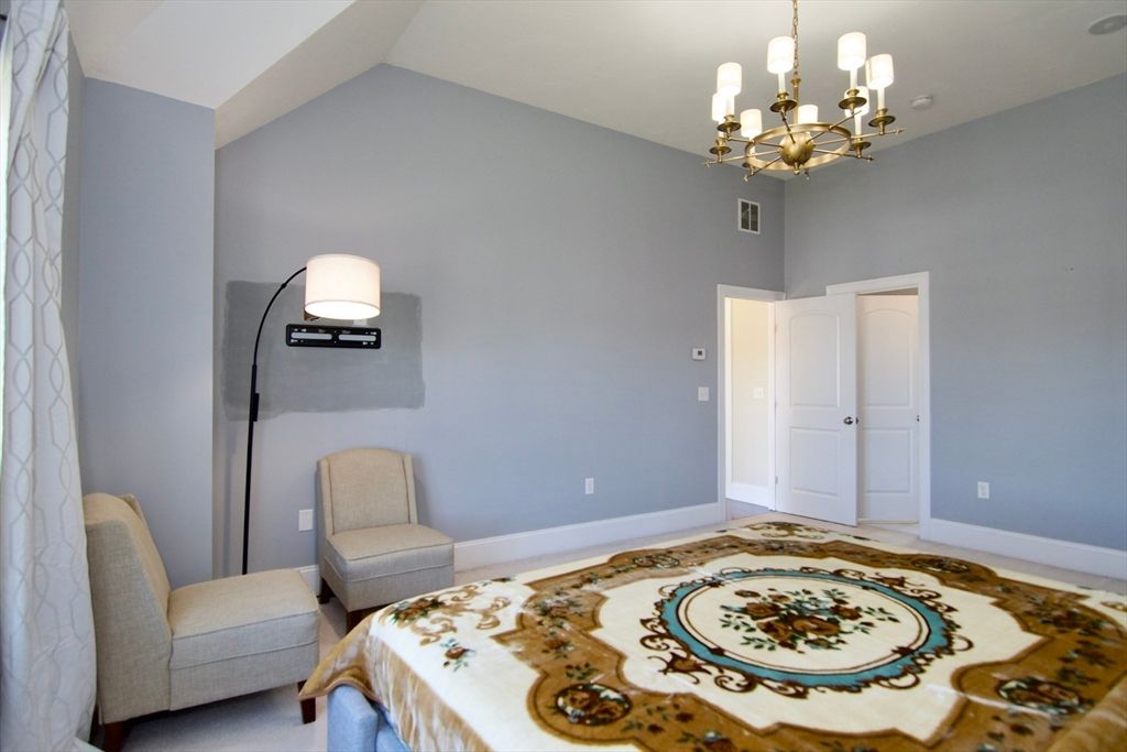 Chandelier, Interior