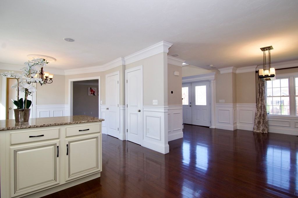 Chandelier, Empty room, Interior, Pendant Lights, Wood Texture Flooring