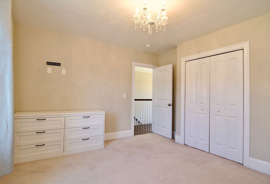 Chandelier, Empty room, Interior