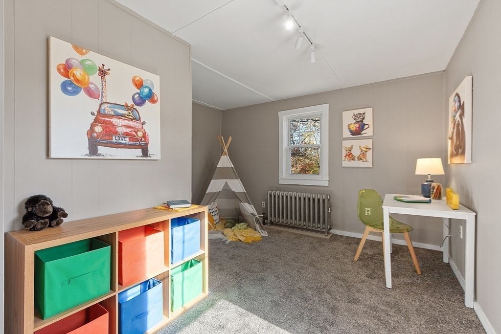 Home Office, Interior