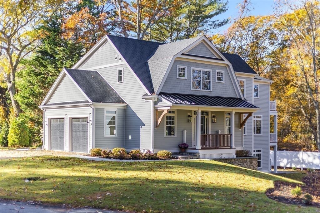 Attached, Exterior, Facade, Farmhouse