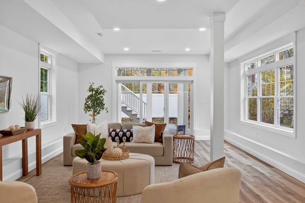 Interior, Living room, Recessed Lighting, Wood Texture Flooring